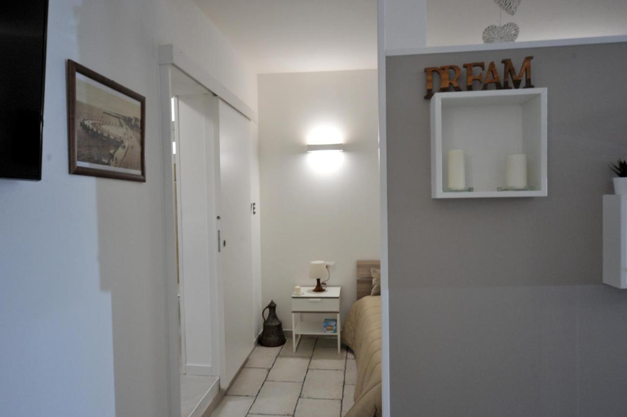 Pietra Bianca Appartment Бари Экстерьер фото